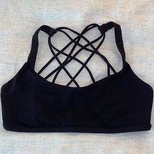 Lululemon sports bra